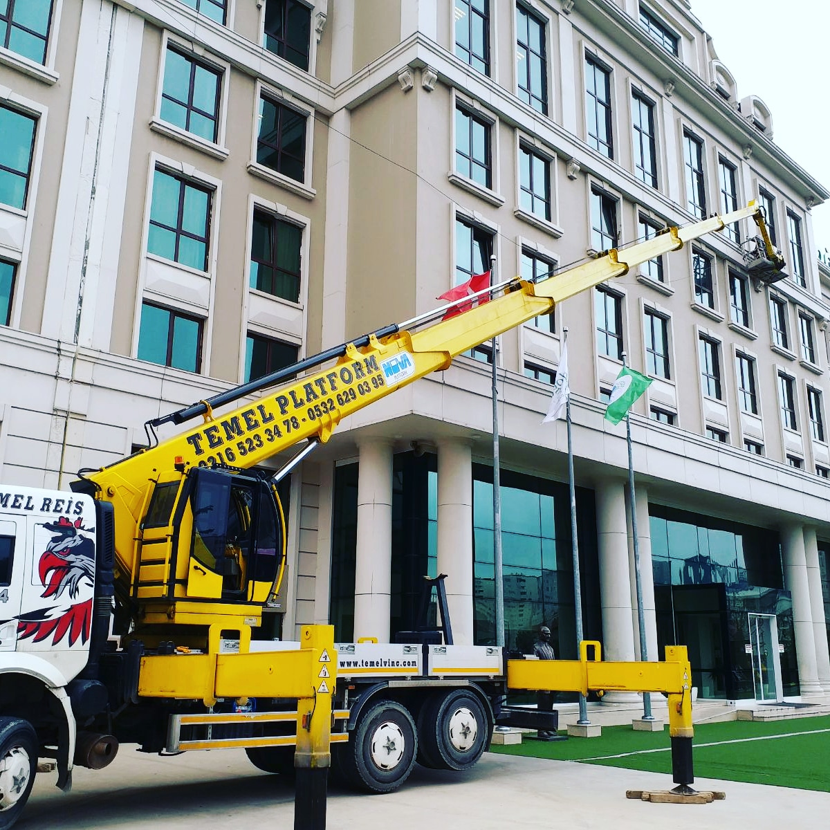 Ataşehir kiralık sepetli vinç